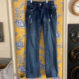 ARIYA JEANS distressed and embroidered size 7/8 in EUC
